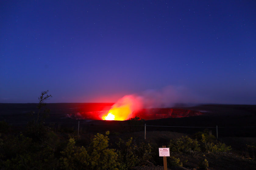 fig: 夜幕下的火山口