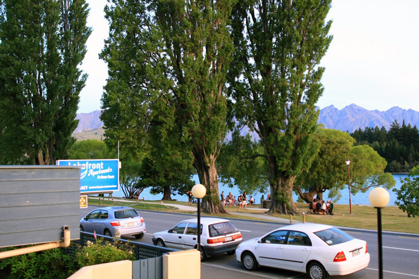 nz: Lake Wakatipu